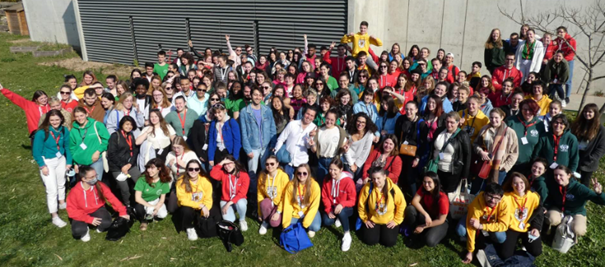 Photo de groupe au congrès 2023 à Marseille